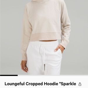 LULULEMON NWT Loungeful cropped Hoodie ✨ size 14